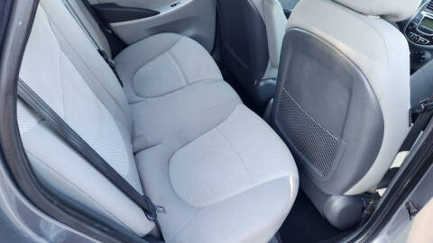 2013 Hyundai Accent GLS