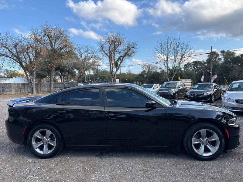 2016 Dodge Charger SXT