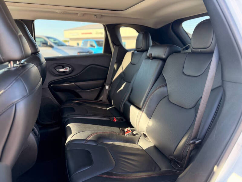 2022 Jeep Cherokee Trailhawk