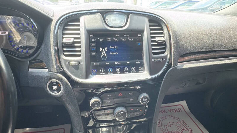 2019 Chrysler 300 S