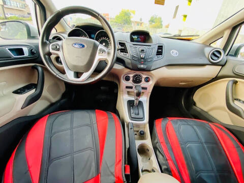 2014 Ford Fiesta SE