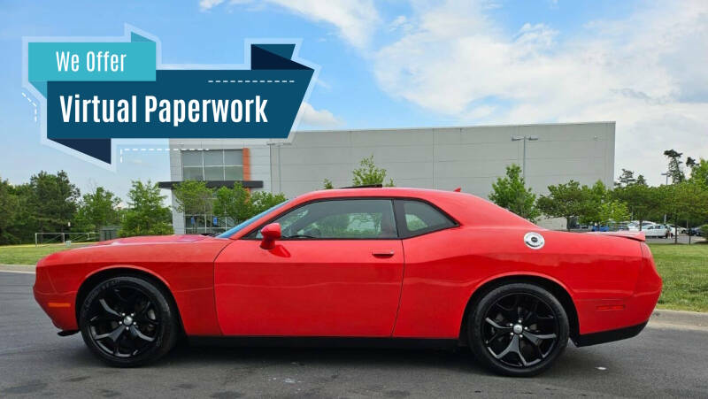 Used 2015 Dodge Challenger SXT with VIN 2C3CDZAG8FH873943 for sale in Chantilly, VA