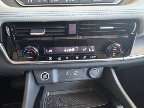 2022 Nissan Rogue SV