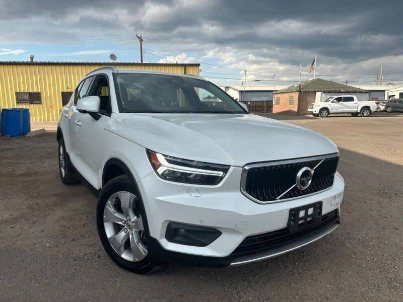 2021 Volvo XC40 T5 Momentum