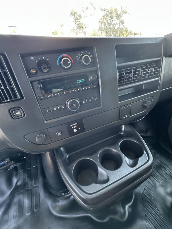 2021 Chevrolet Express 2500