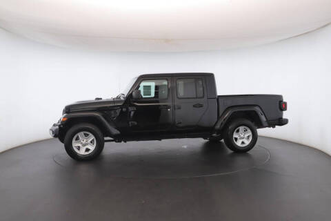 2022 Jeep Gladiator Sport