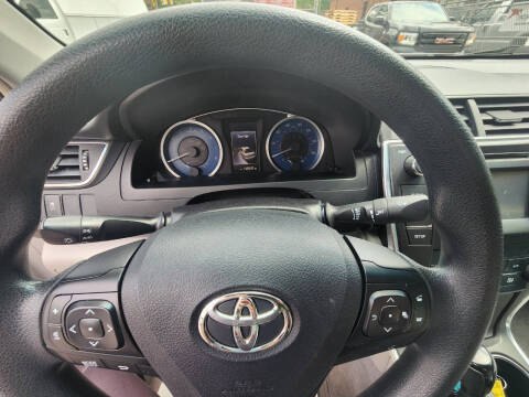 2017 Toyota Camry LE