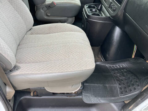 2017 Chevrolet Express LT 3500