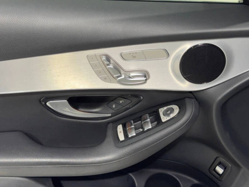 2019 Mercedes-Benz GLC GLC 300