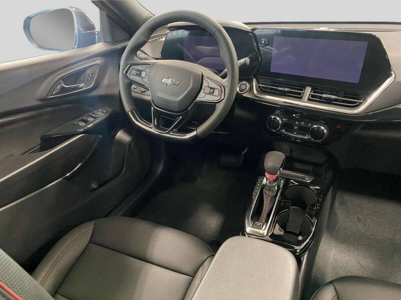 2025 Chevrolet Trax RS