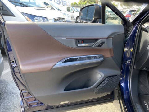 2023 Toyota Venza XLE