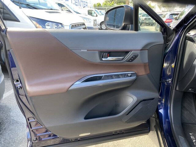 2023 Toyota Venza XLE