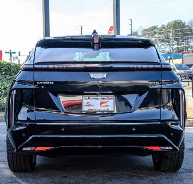 2024 Cadillac LYRIQ Luxury 2