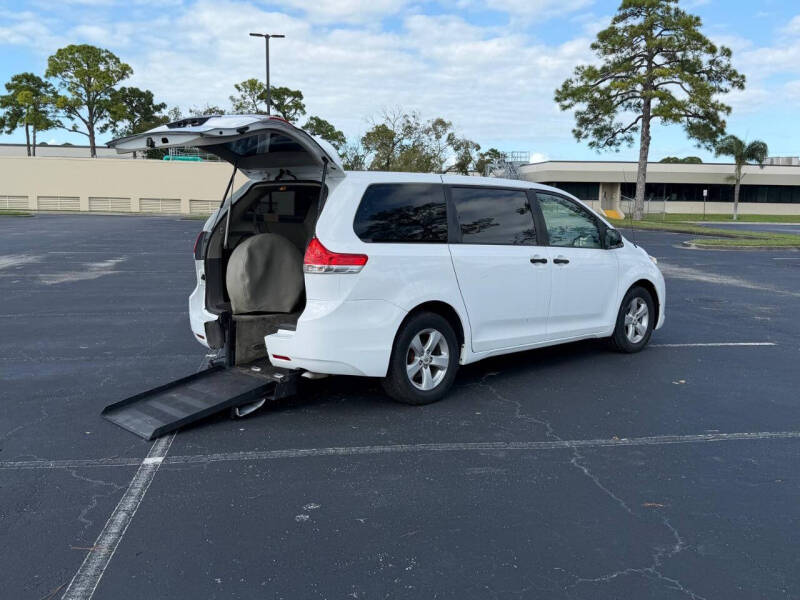 2012 Toyota Sienna Base 7-Passenger