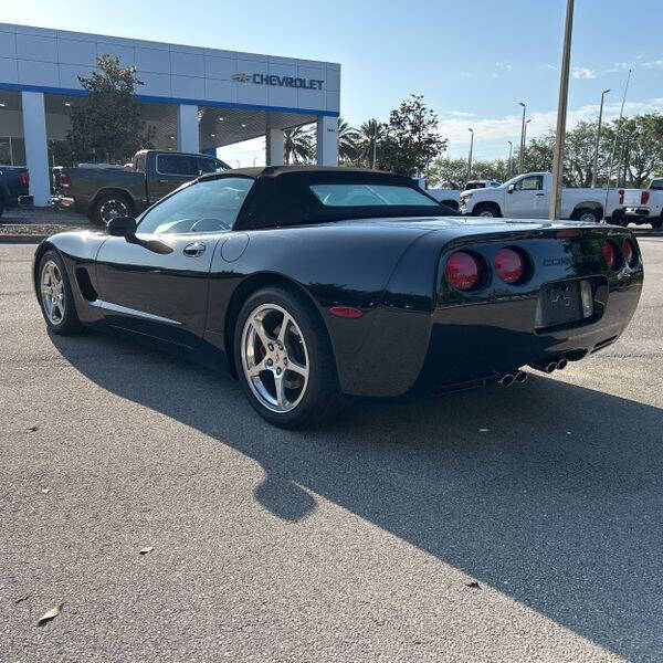 2003 Chevrolet Corvette 12
