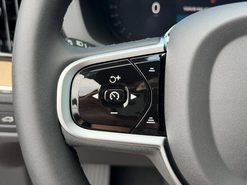 2026 Volvo XC60 B5 Core