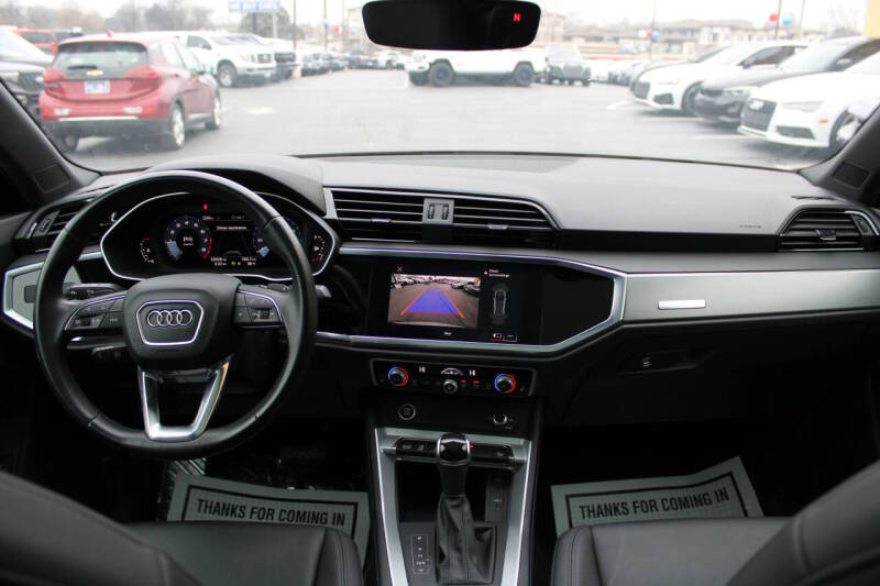 2022 Audi Q3 quattro S line Premium 45 TFSI