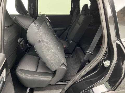 2025 Mitsubishi Outlander ES