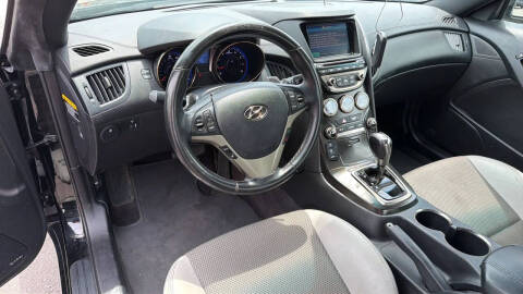 2013 Hyundai Genesis Coupe 2.0T Premium