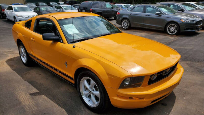 2007 Ford Mustang for sale at GEORGIA AUTO DEALER LLC in Buford GA