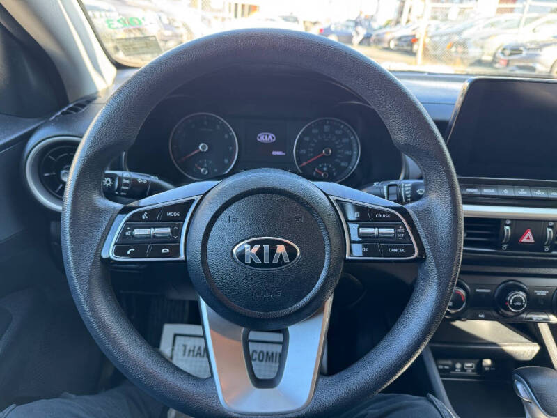 2021 Kia Forte LXS photo 14