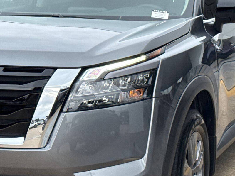 2025 Nissan Pathfinder S