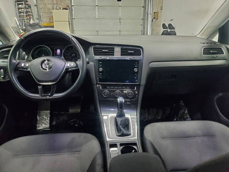 2019 Volkswagen e-Golf SE