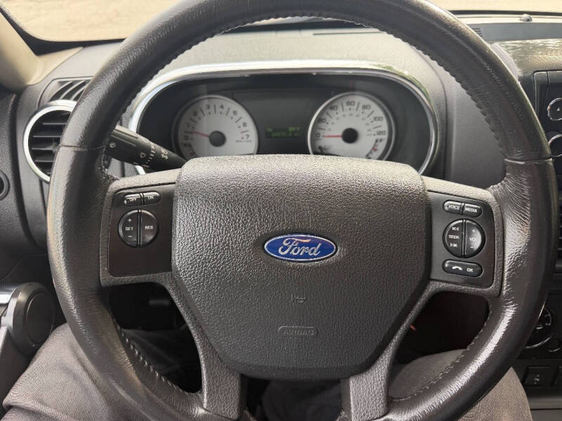 2009 Ford Explorer Sport Trac XLT