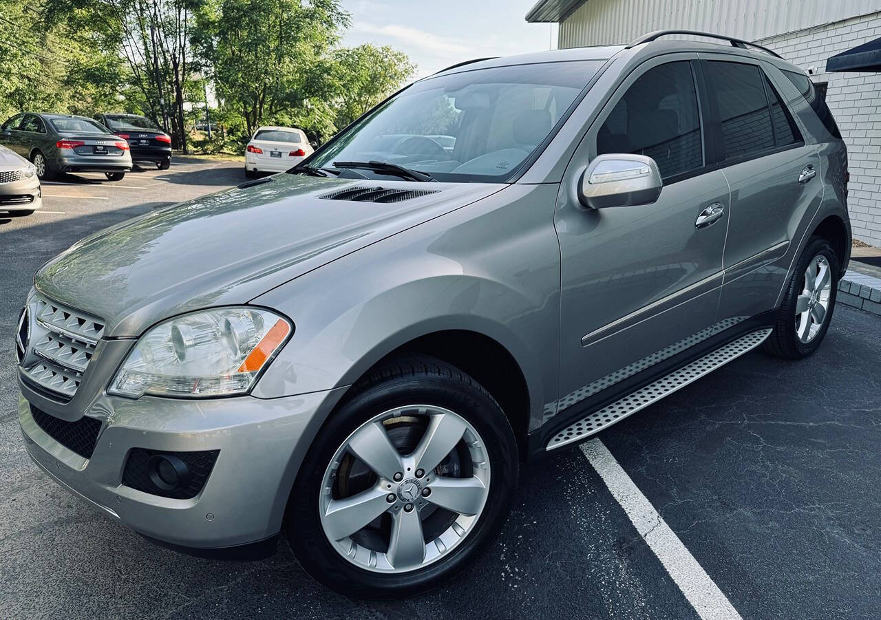 2009 Mercedes-Benz M-Class for sale at Crown Auto Sales in Marietta, GA