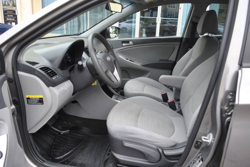 2017 Hyundai Accent SE