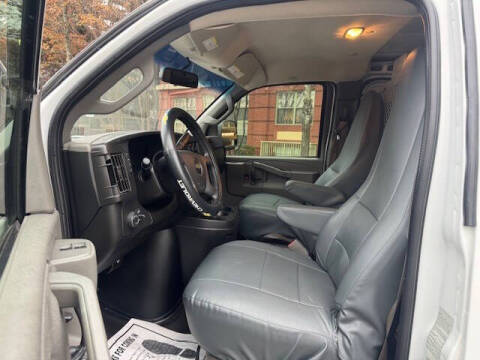 2018 Chevrolet Express 2500