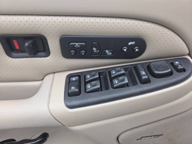 2004 Cadillac Escalade