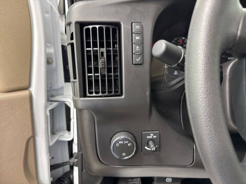 2025 Chevrolet Express 2500