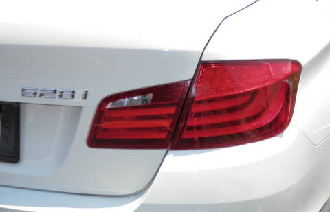 2012 BMW 5 Series 528i