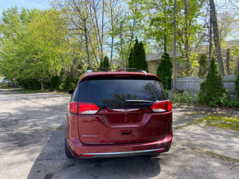 2018 Chrysler Pacifica Touring L Plus