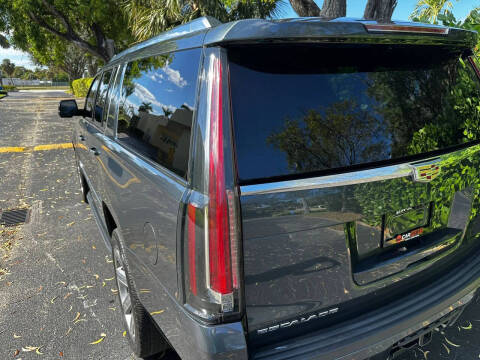 2020 Cadillac Escalade ESV Luxury