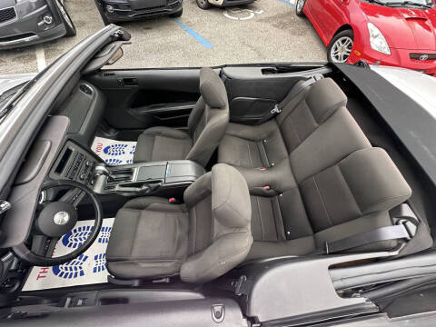 2010 Ford Mustang V6