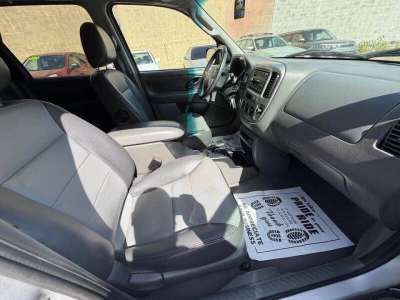 2003 Ford Escape XLT Popular