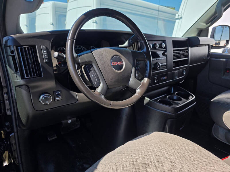 2023 GMC Savana 3500