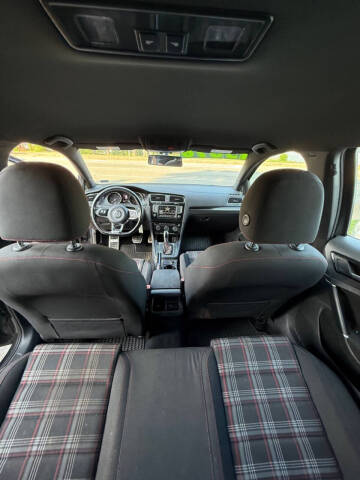 2016 Volkswagen Golf GTI SE