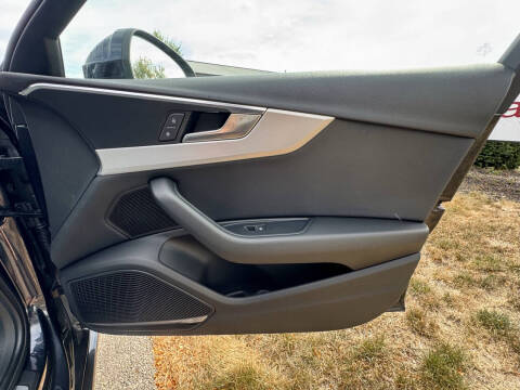 2017 Audi A4 2.0T quattro Premium Plus