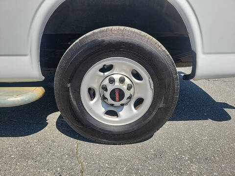 2023 GMC Savana 2500