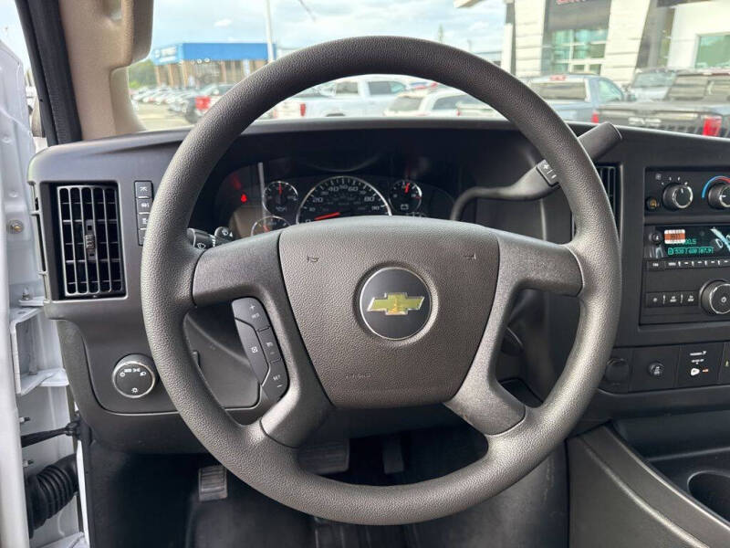 2025 Chevrolet Express 2500