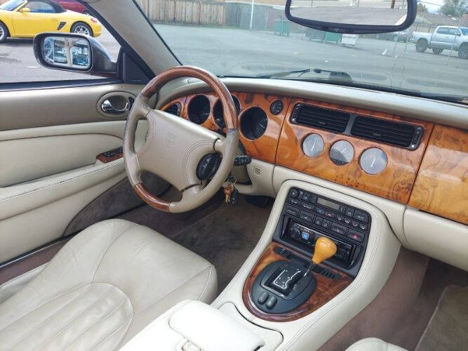 1998 Jaguar XK8