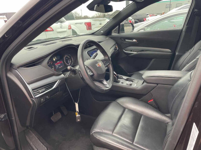 2021 Cadillac XT4 Premium Luxury