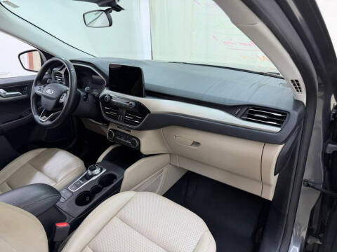2022 Ford Escape SEL