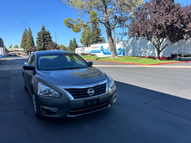 2014 Nissan Altima null photo 3