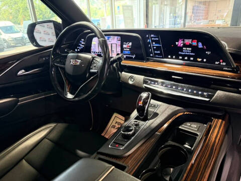 2023 Cadillac Escalade Luxury
