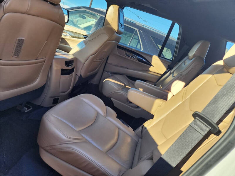 2018 Cadillac Escalade Platinum