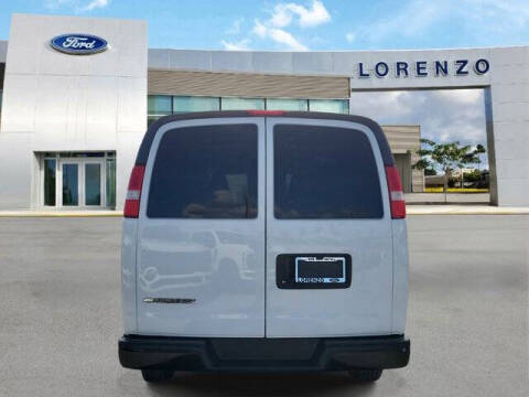 2021 Chevrolet Express 2500